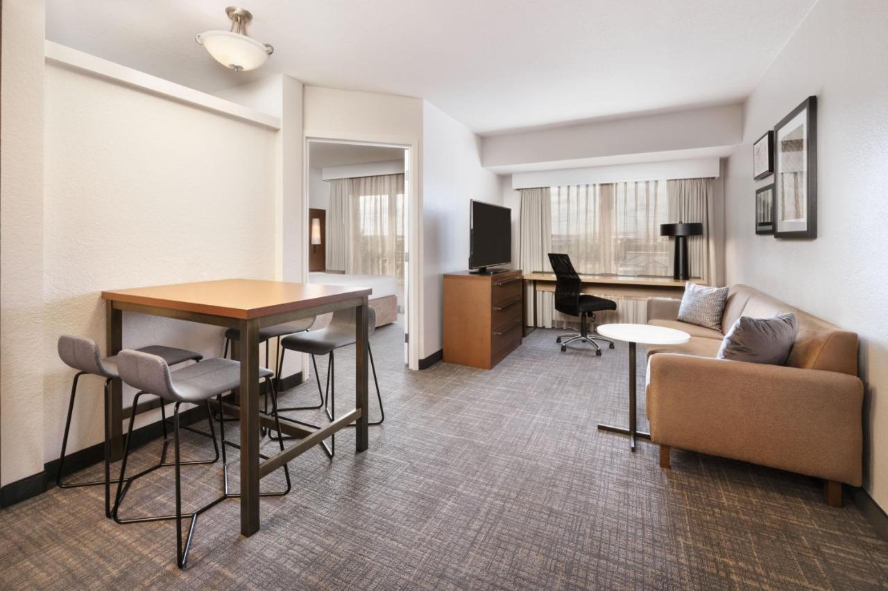 Hotel By Marriott Daytona Speedway/airport